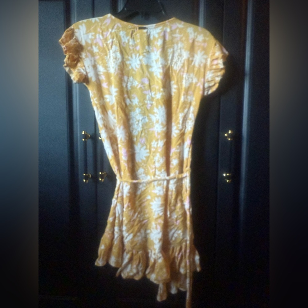 Billabong Yellow and White Floral Ruffle Front Tie Spring Mini Dress - Picture 5 of 6